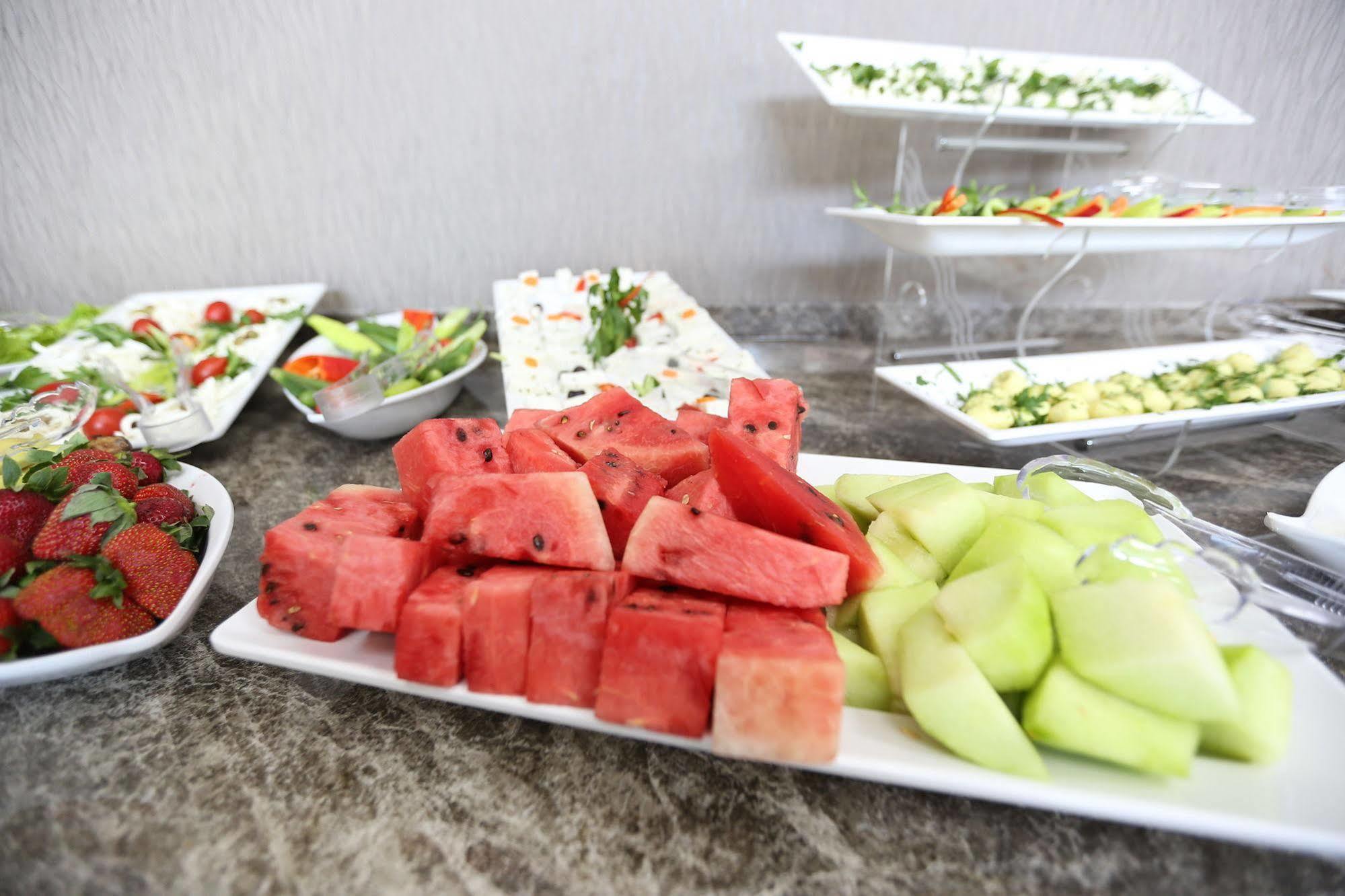 Elips Royal Hotel & Spa Antalya Buitenkant foto